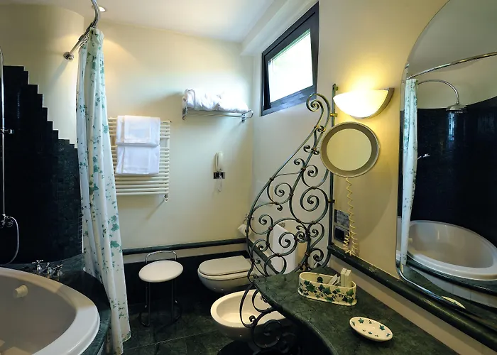 Farnese 4* Rome